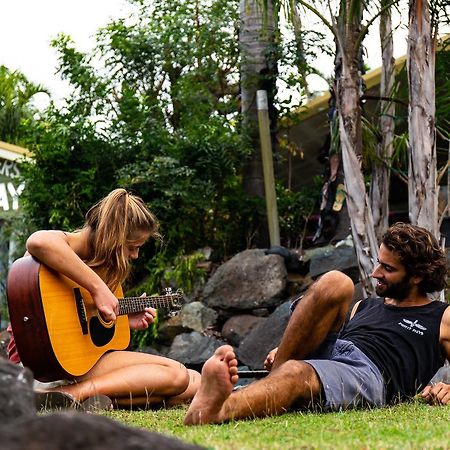 Backpackers By The Bay Hostel Airlie Beach Exterior foto
