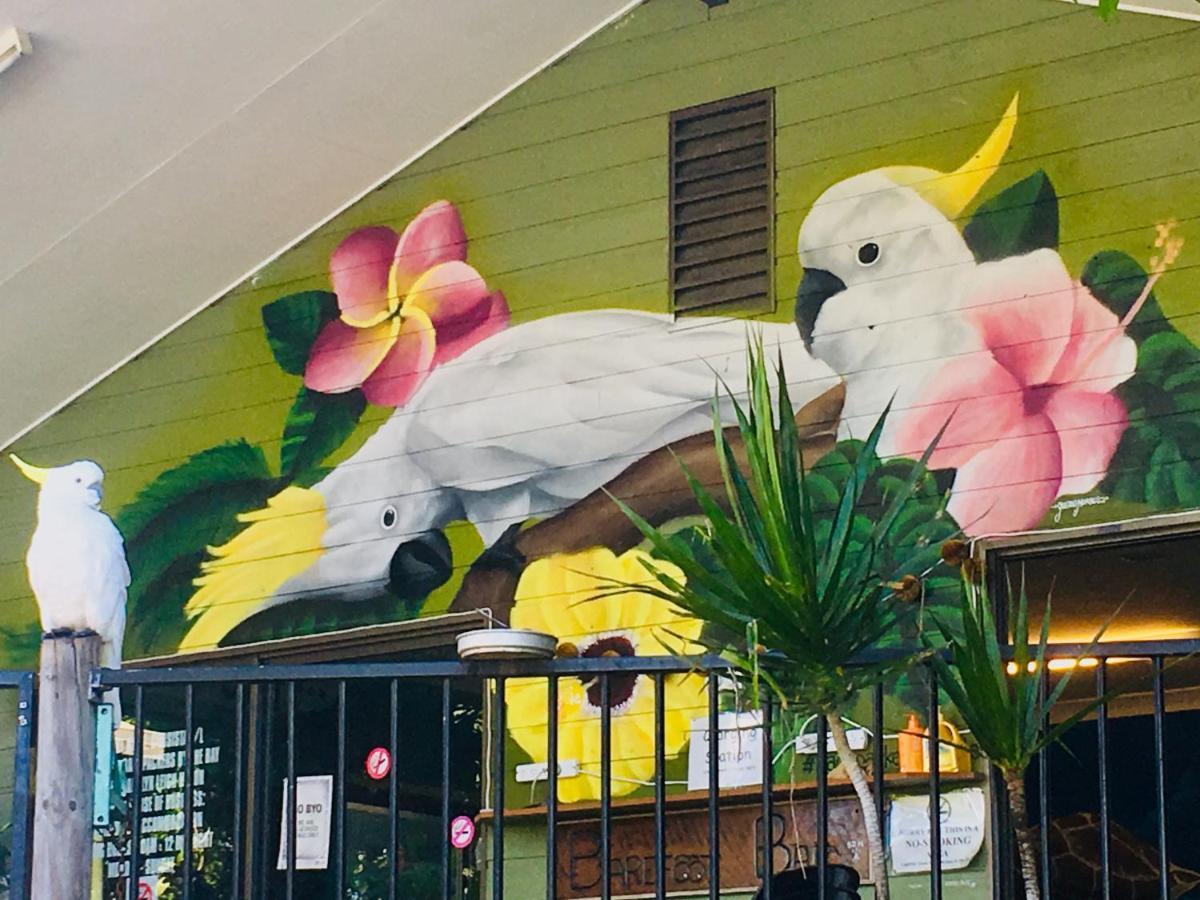 Backpackers By The Bay Hostel Airlie Beach Exterior foto