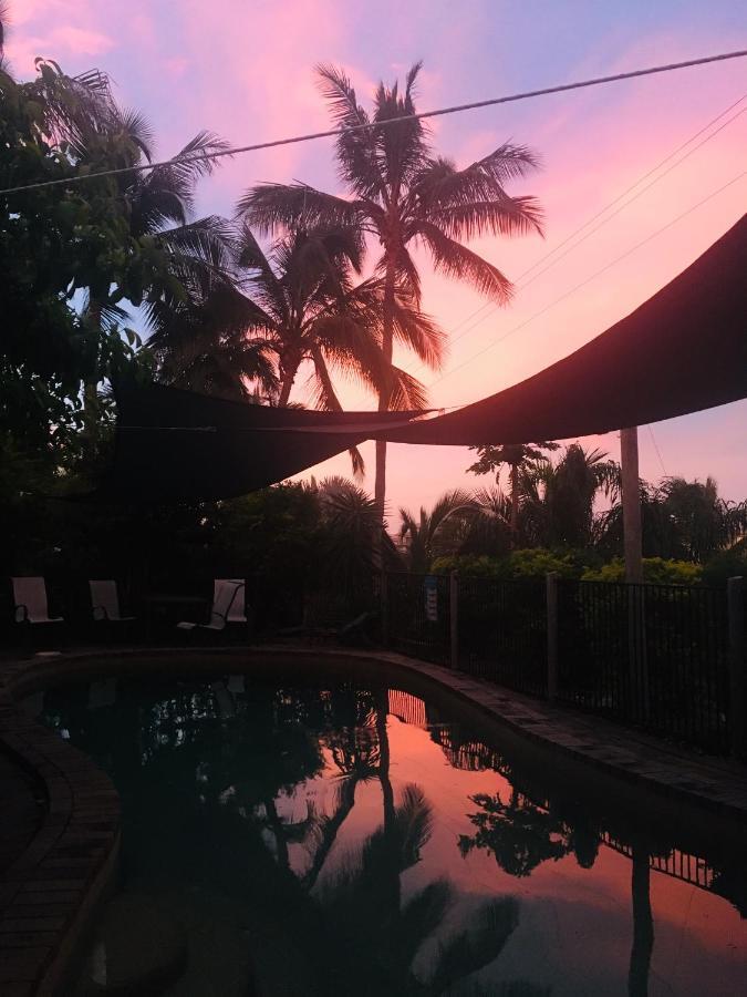 Backpackers By The Bay Hostel Airlie Beach Exterior foto