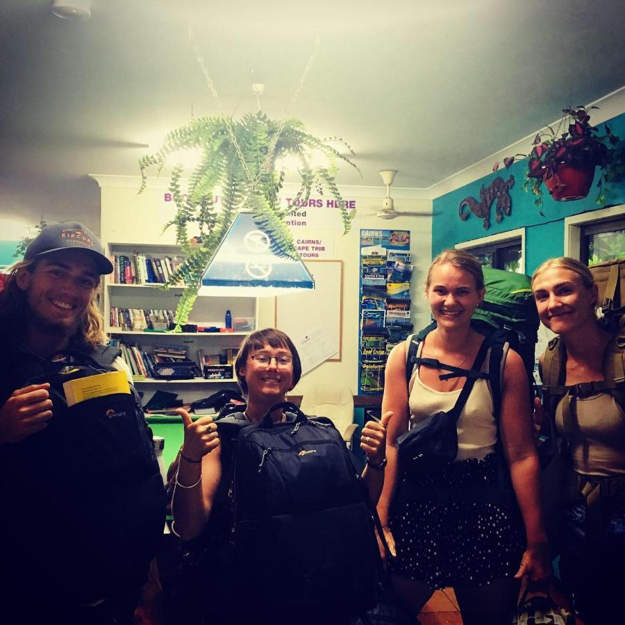 Backpackers By The Bay Hostel Airlie Beach Exterior foto
